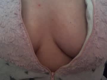 Mountainbeauty Chaturbate stream image from December 18, 2024
