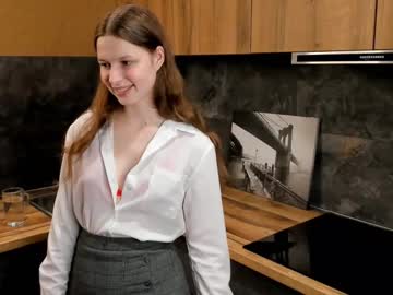 Shelleyfitt Chaturbate stream image from December 18, 2024