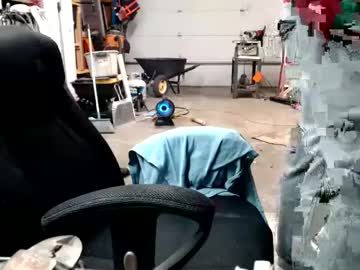 Upforanything27 Chaturbate stream image from December 18, 2024