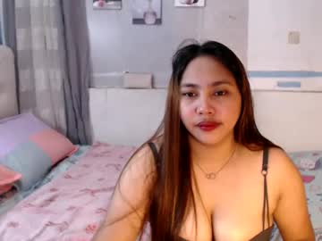 Yhang_Slut Chaturbate stream image from December 18, 2024