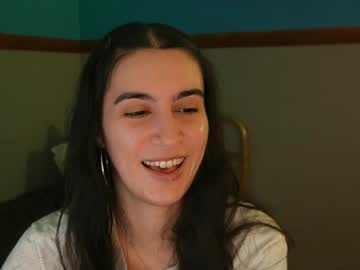 Bluntbabe Chaturbate stream image from December 18, 2024