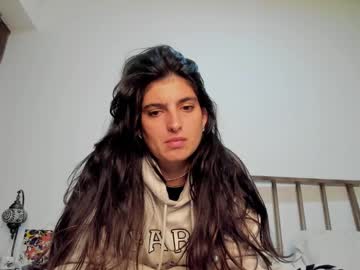 Hollyshit_ Chaturbate stream image from December 18, 2024