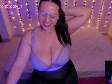 Sharon_Brook Chaturbate stream image from December 18, 2024
