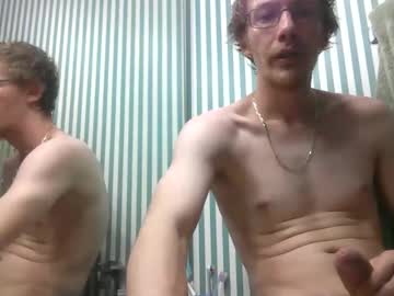 2big2hype Chaturbate stream image from December 18, 2024