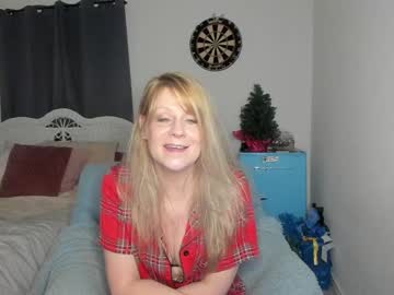Emberpheonixxx Chaturbate stream image from December 18, 2024