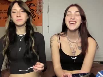Kimandcleo Chaturbate stream image from December 18, 2024