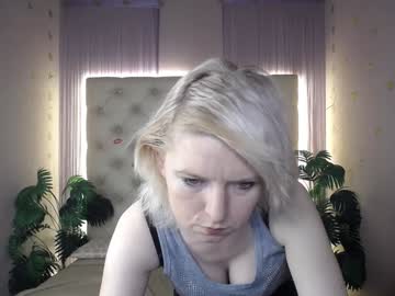 Lena_Paulles Chaturbate stream image from December 18, 2024
