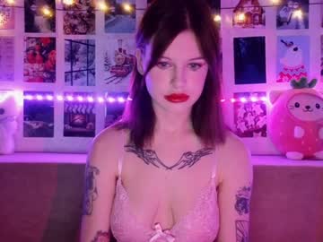 Lisadenvinn Chaturbate stream image from December 18, 2024