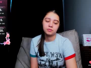 Nikki_Bloomz Chaturbate stream image from December 18, 2024