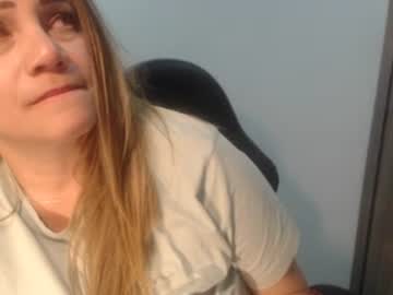 Sabrinasweet222 Chaturbate stream image from December 18, 2024