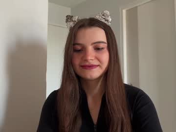 Cherryelin Chaturbate stream image from December 18, 2024