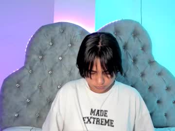 Emacollin Chaturbate stream image from December 18, 2024