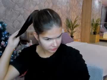 Fireladyy Chaturbate stream image from December 18, 2024