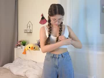 Gladysalvey Chaturbate stream image from December 18, 2024
