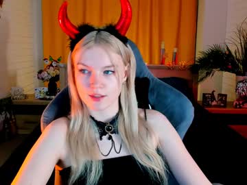Graceglamour Chaturbate stream image from December 18, 2024