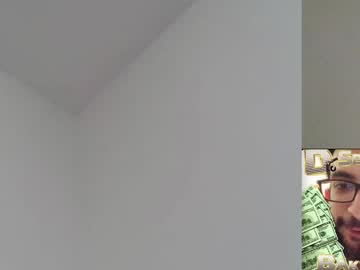 Hailzeffn Chaturbate stream image from December 18, 2024