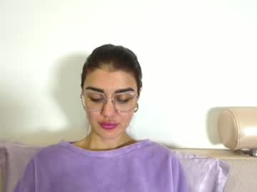 Jennie_Blum Chaturbate stream image from December 18, 2024
