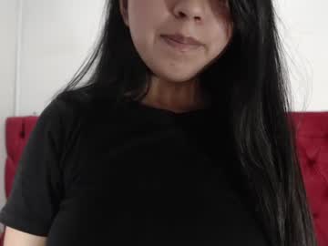 Karolineburnx Chaturbate stream image from December 18, 2024