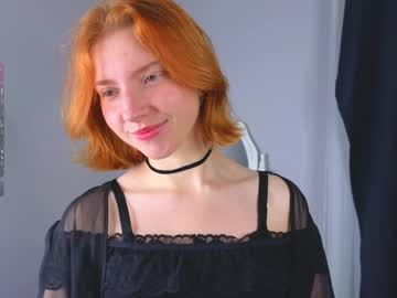 Katiebeames Chaturbate stream image from December 18, 2024