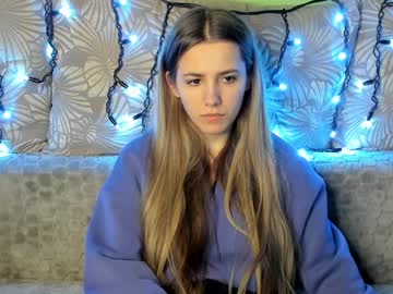 Maggiecake Chaturbate stream image from December 18, 2024
