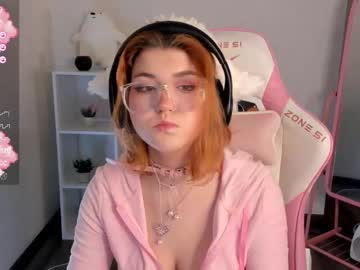 Miko_Lovely Chaturbate stream image from December 18, 2024