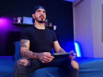 Nathan_Wolf Chaturbate stream image from December 18, 2024