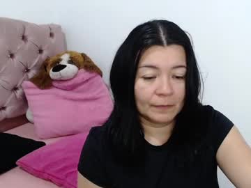 Naturally_Mature Chaturbate stream image from December 18, 2024