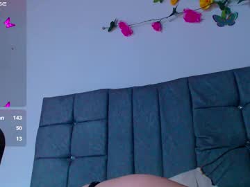 Nikisweet_Sweet Chaturbate stream image from December 18, 2024