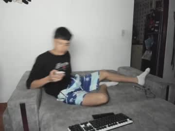 Picaszomilos350 Chaturbate stream image from December 18, 2024