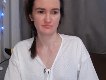 Pineapple__Mood Chaturbate stream image from December 18, 2024