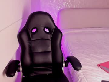 Salomee_11 Chaturbate stream image from December 18, 2024
