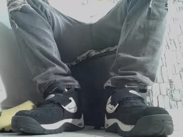 Srfindomfeet_ Chaturbate stream image from December 18, 2024