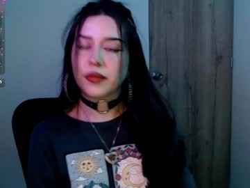 Sunnyhottt Chaturbate stream image from December 18, 2024