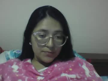 Sweetyypeach Chaturbate stream image from December 18, 2024