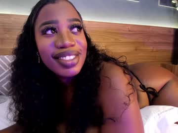 Violettgomez_ Chaturbate stream image from December 18, 2024