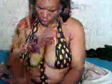 Yummytittsxx Chaturbate stream image from December 18, 2024