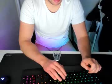 Ziemlichflutschig Chaturbate stream image from December 18, 2024