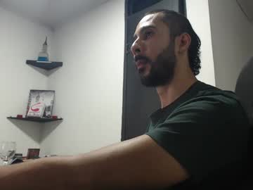 Andruwang Chaturbate stream image from December 18, 2024