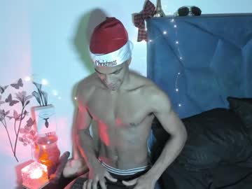 Coreyglover Chaturbate stream image from December 18, 2024