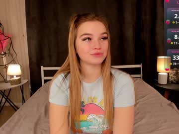 Janetjennings Chaturbate stream image from December 18, 2024