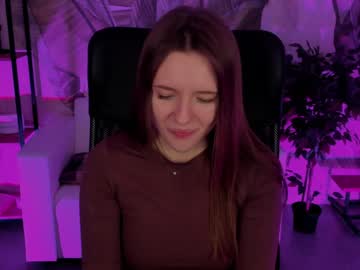 Jennydens Chaturbate stream image from December 18, 2024