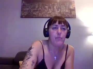 Mamooshka000 Chaturbate stream image from December 18, 2024