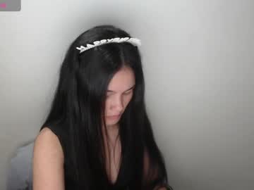Nezuko_Sweet Chaturbate stream image from December 18, 2024