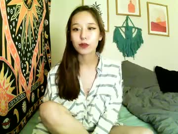 Oliviabeer Chaturbate stream image from December 18, 2024
