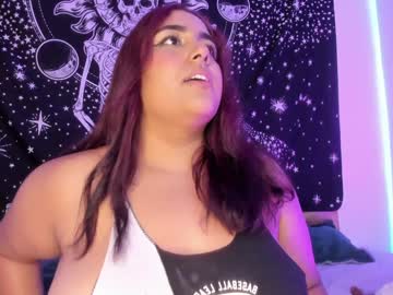 Sheeylaroee Chaturbate stream image from December 18, 2024
