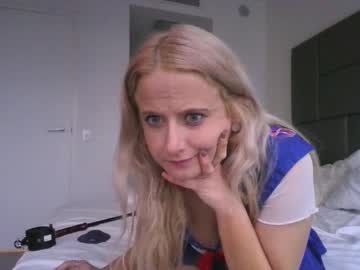 Blackandfwuffy Chaturbate stream image from December 18, 2024