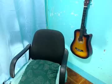 Callmegwapa Chaturbate stream image from December 18, 2024