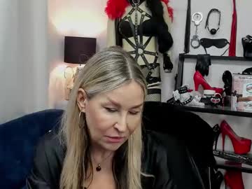 Crystalxohotty Chaturbate stream image from December 18, 2024