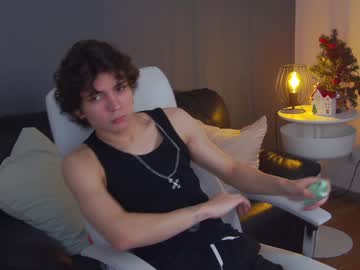 Dean_Dickson Chaturbate stream image from December 18, 2024