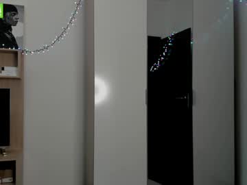 Din_Star Chaturbate stream image from December 18, 2024